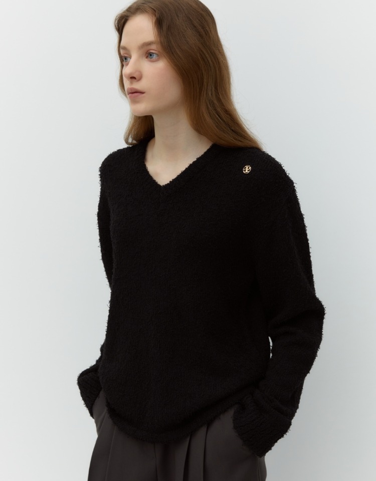 v neck boucle knit - black
